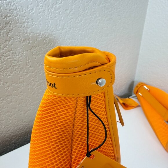 Veuve Clicquot ice jacket Share NEW Veuve Clicquot Ice Jacket Insulated Champagne Bottle Chiller Case -Set